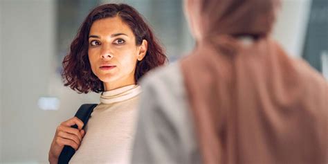 amber rose revah|Last Light: Amber Rose Revah Breaks Down Mikas。